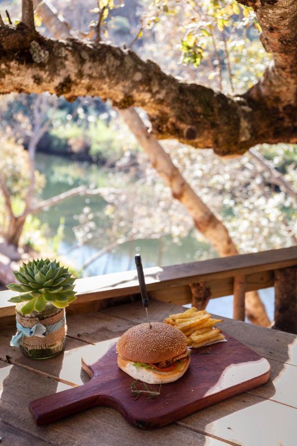 Treur River Lodge Moremela Ngoại thất bức ảnh
